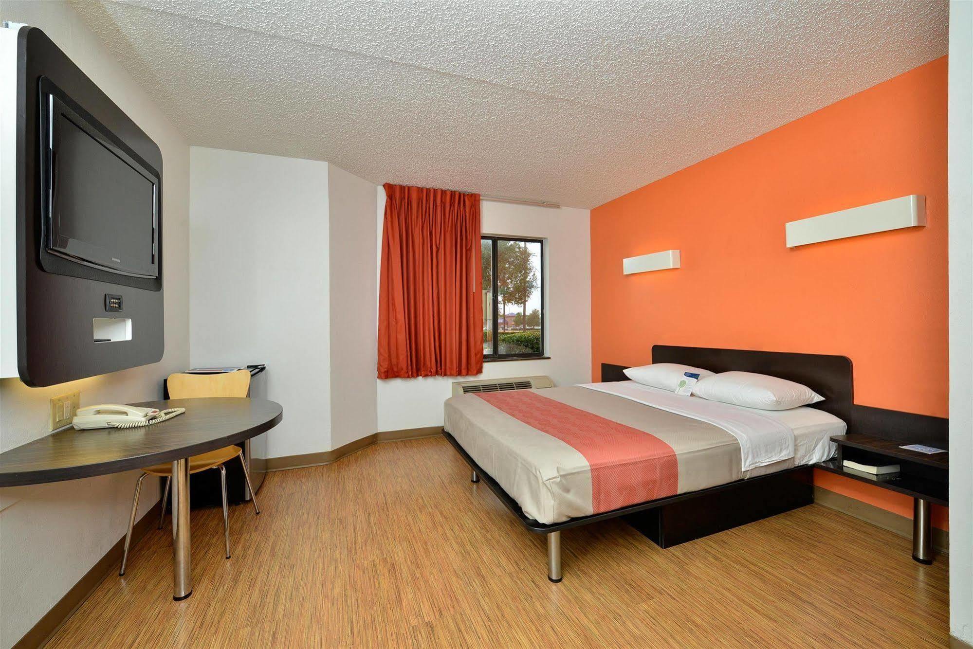 Motel 6-Plano, Tx - West - Frisco Екстер'єр фото