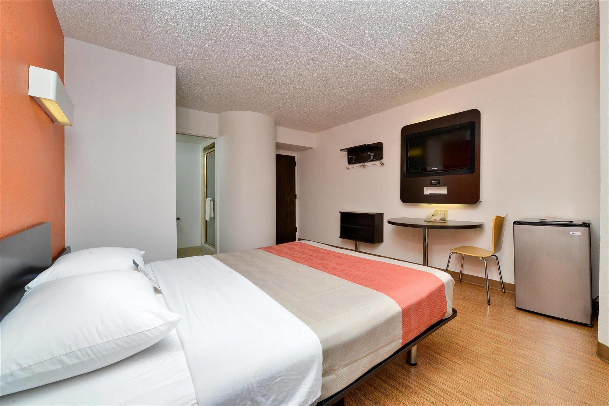 Motel 6-Plano, Tx - West - Frisco Екстер'єр фото