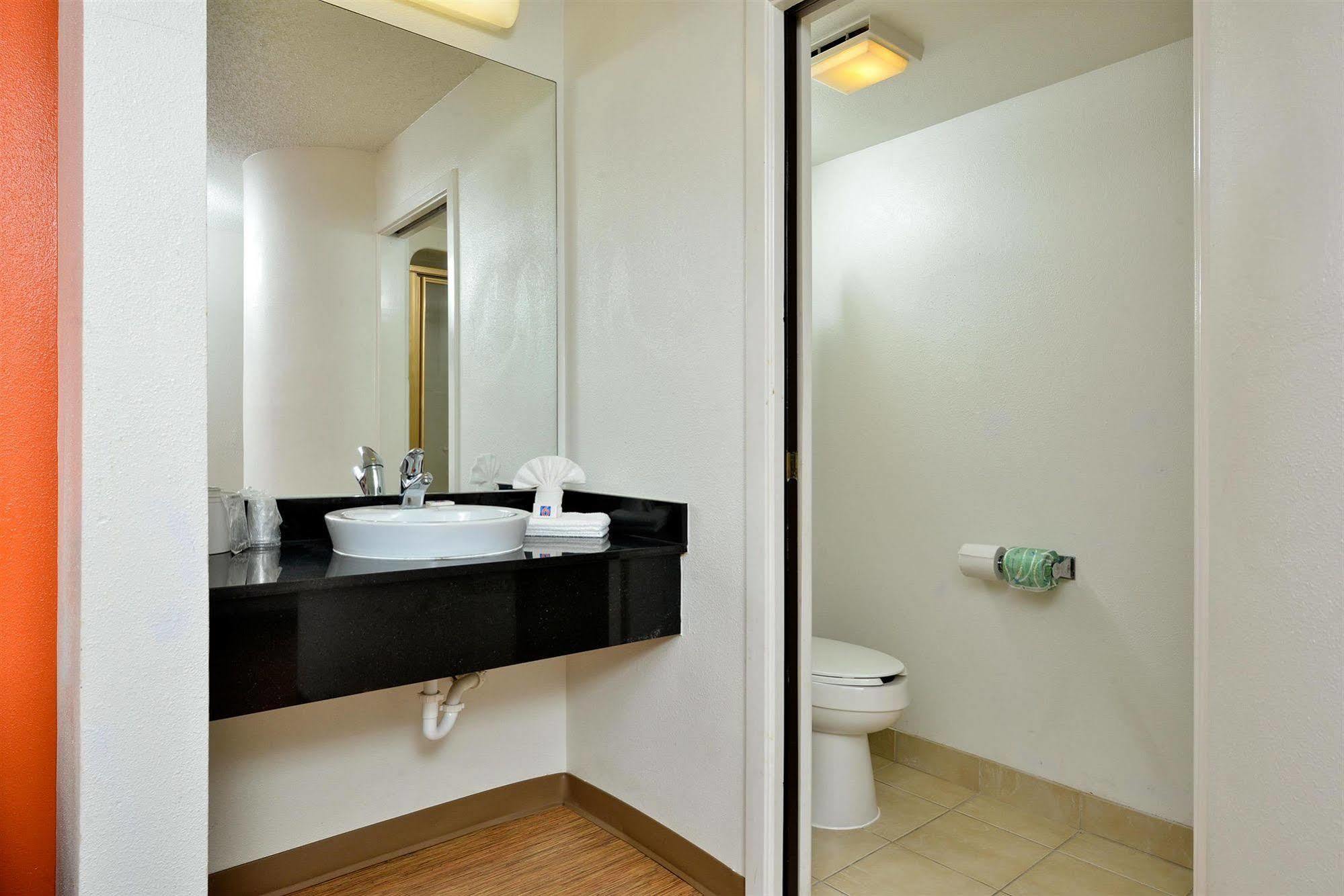 Motel 6-Plano, Tx - West - Frisco Екстер'єр фото